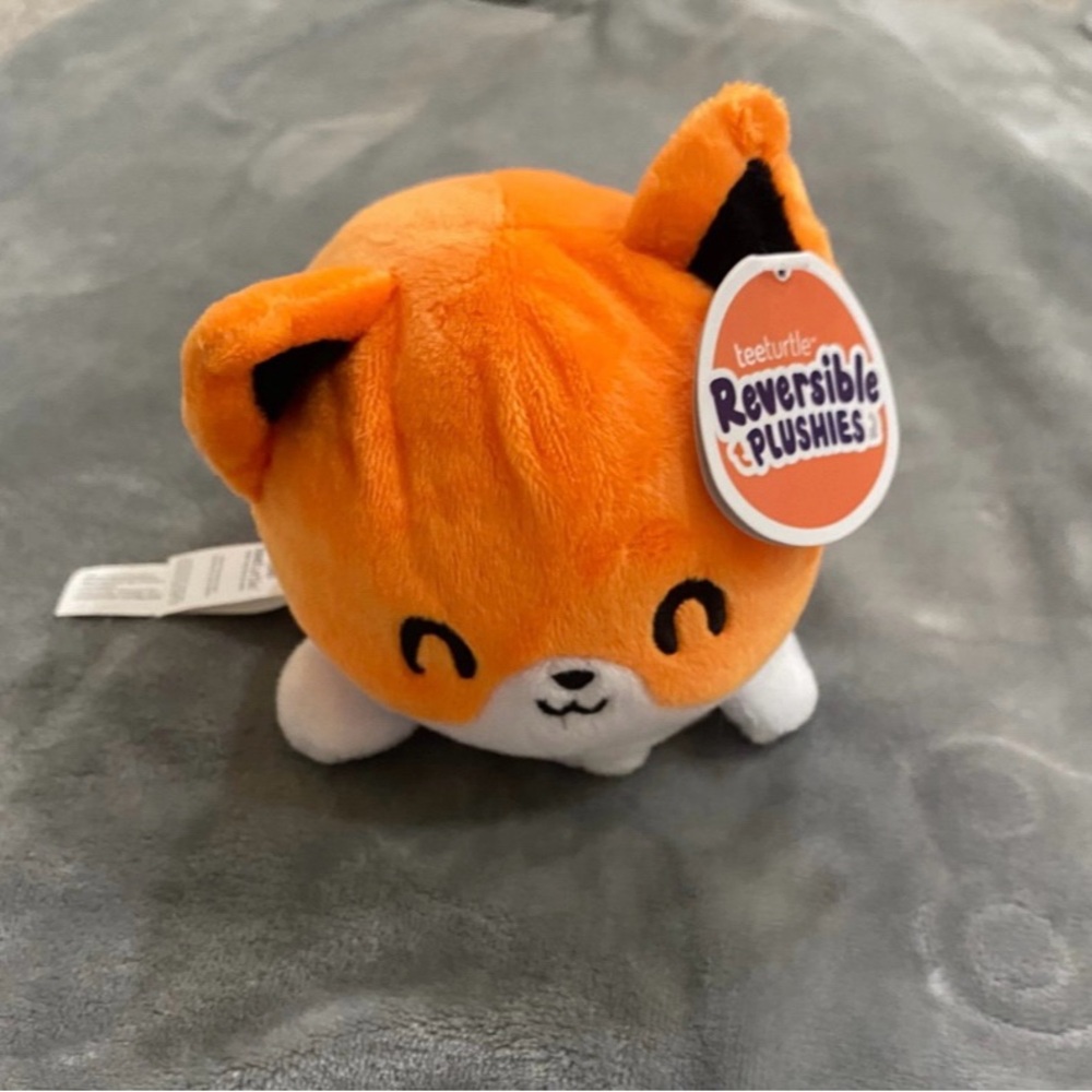 Teeturtle Orange Fox reversible Happy to Angry NWT